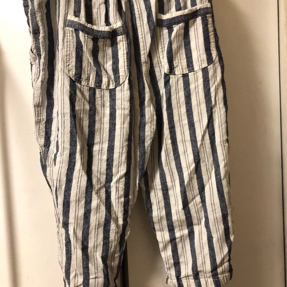 Pinstripe Paper Bag Capris - Picture 4 of 4